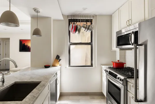 $750,000 | 74 West 68th Street, Unit 6C | Upper West Side