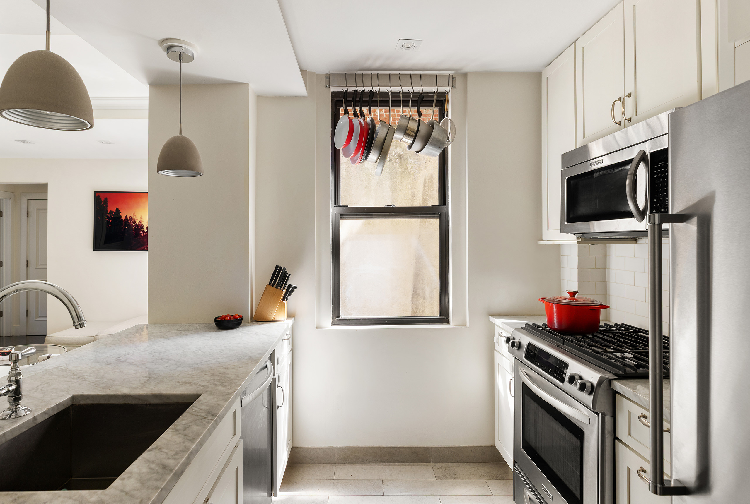 74 West 68th Street, Unit 6C Manhattan, NY 10023 - Photo 4 of 8