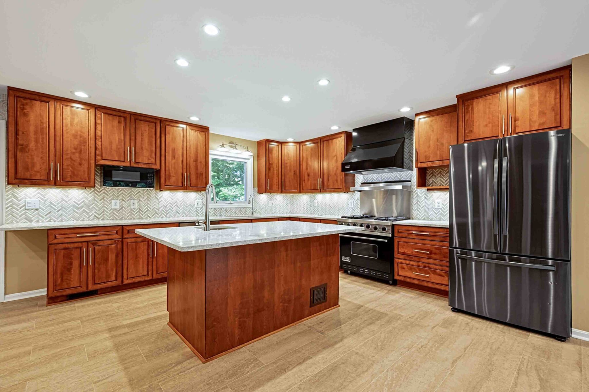 5124 Clinton Road Alexandria, VA 22312 - Photo 10 of 84 Gallery Image 10