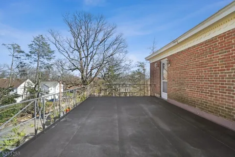 $1,695,000 | 116-118 Wyoming Avenue, Maplewood, NJ 07040