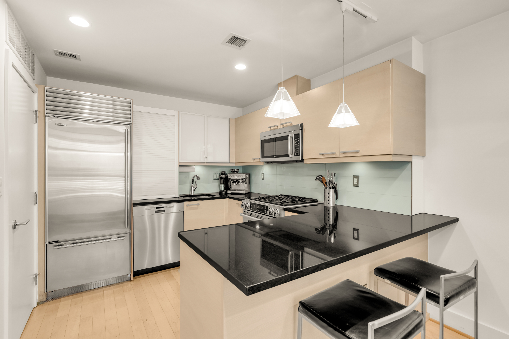 1401 Q Street Northwest, Unit T1 Washington, DC 20009 - Photo 2 of 31