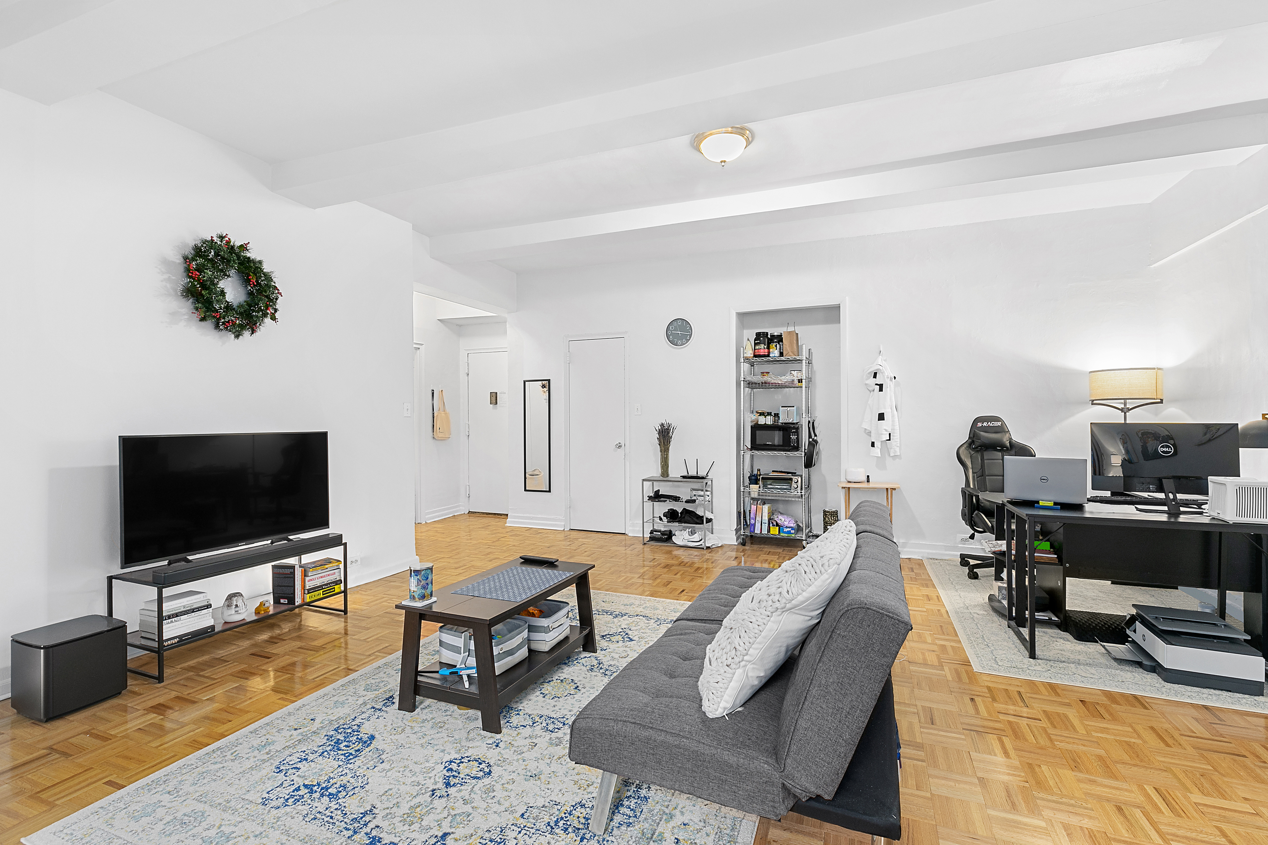 160 West 71st Street, Unit 3E Manhattan, NY 10023 - Photo 3 of 6