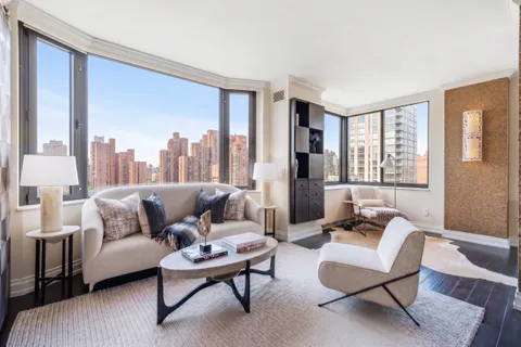 $2,149,000 | 400 East 90th Street, Unit 23B | Upper East Side