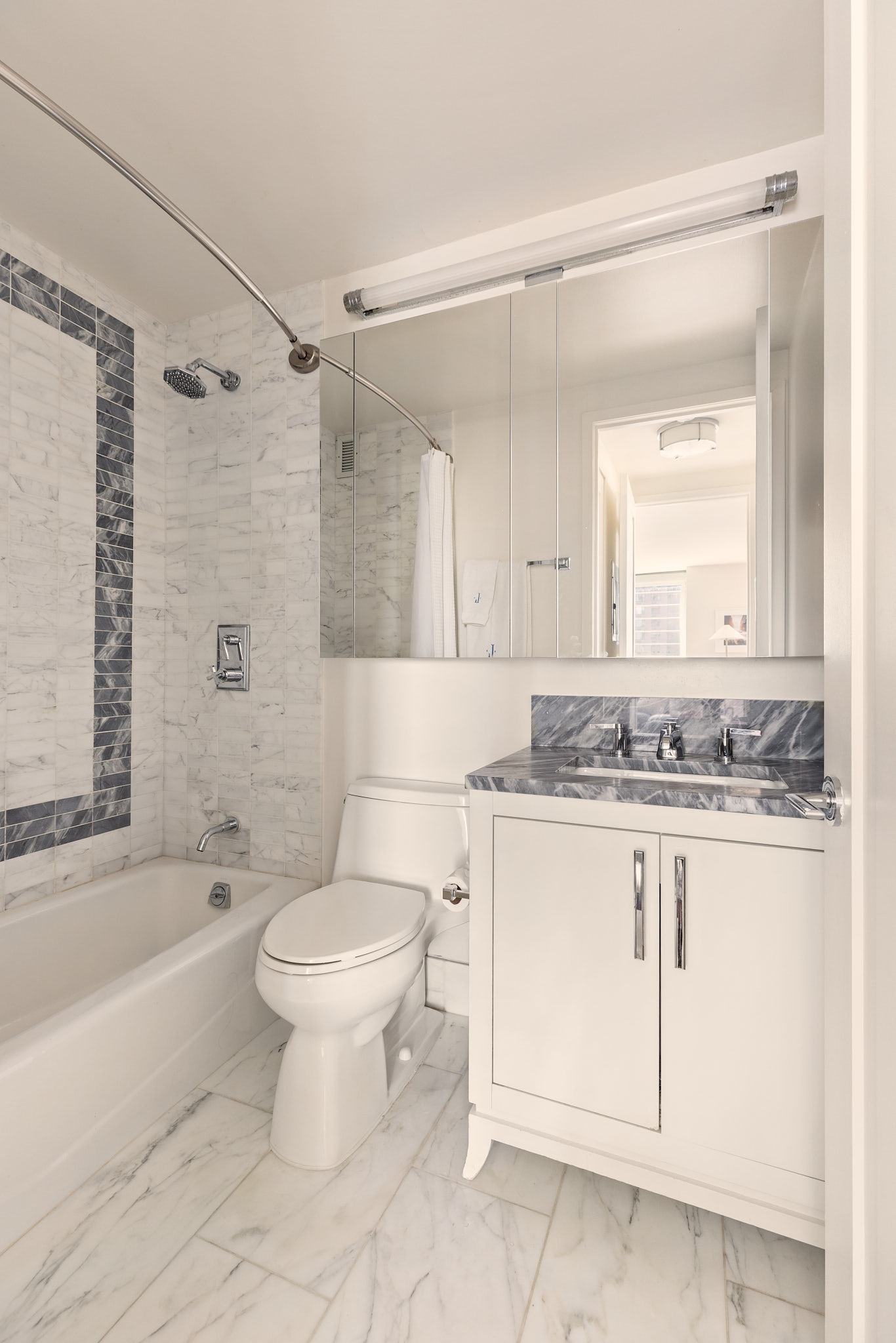 200 East 94th Street, Unit 1917 Manhattan, NY 10128 - Photo 14 of 27