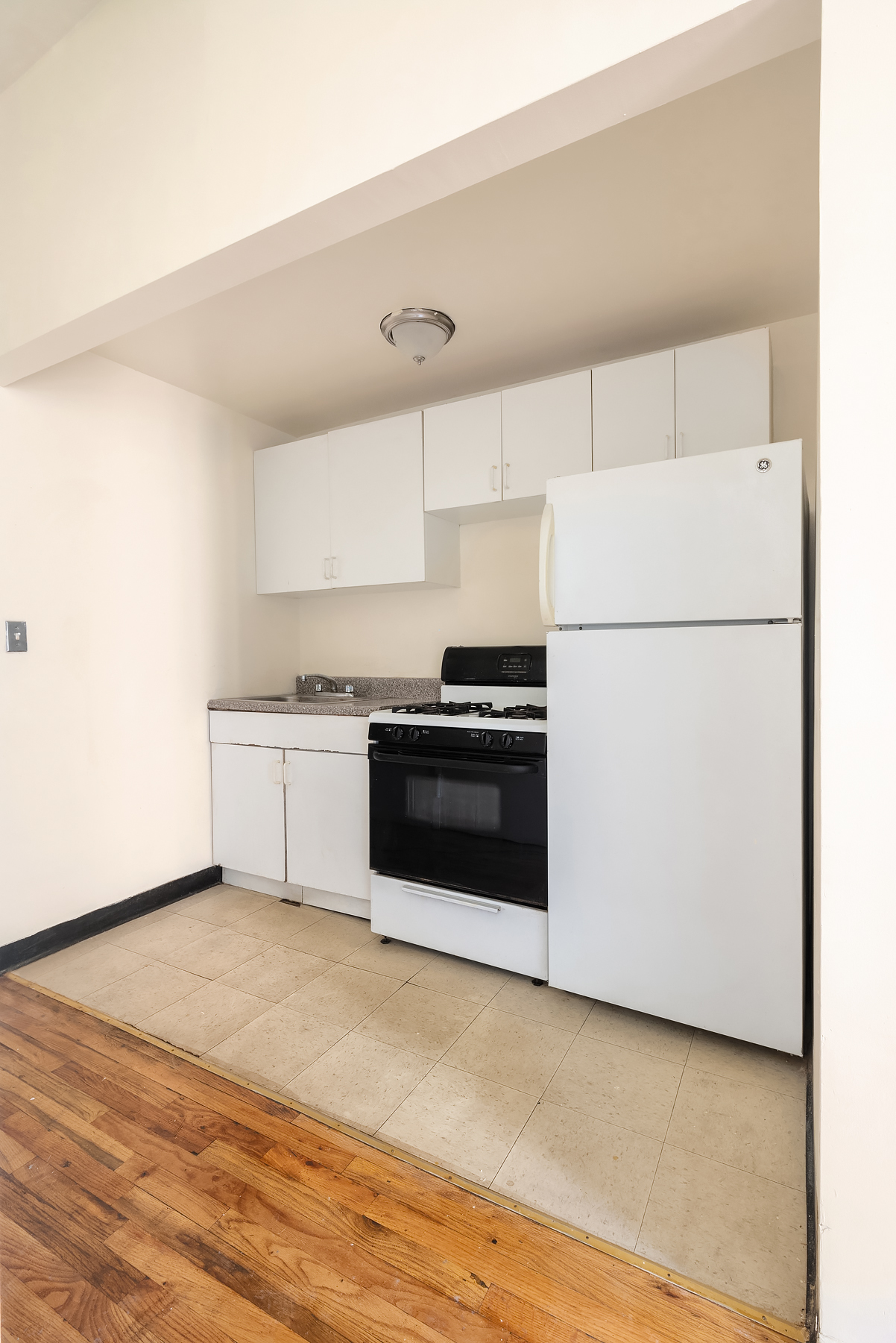 306 West 139th Street, Unit 2 Manhattan, NY 10030 - Photo 3 of 4
