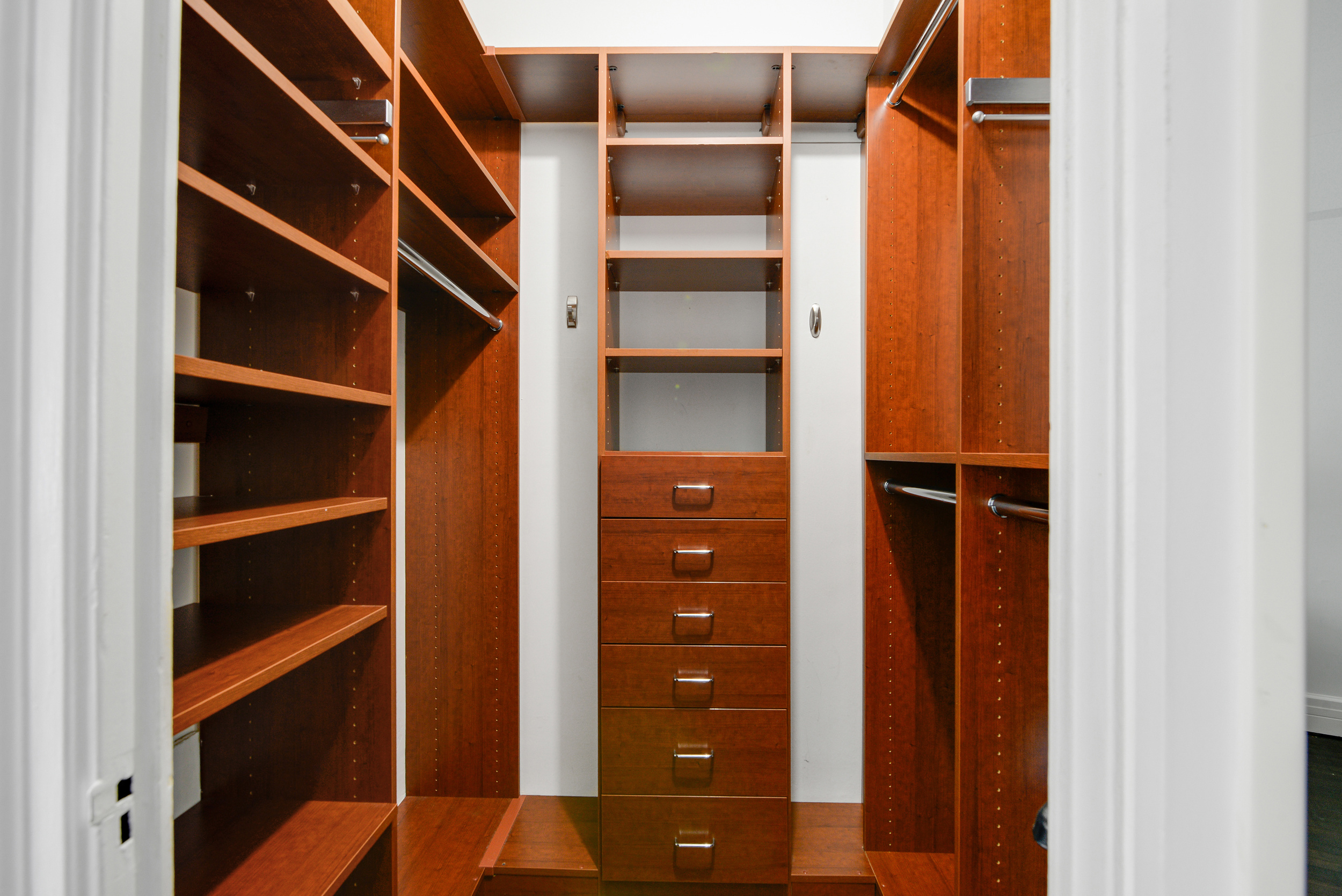 230 East 50th Street, Unit 9C Manhattan, NY 10022 - Photo 10 of 16 Gallery Image 10