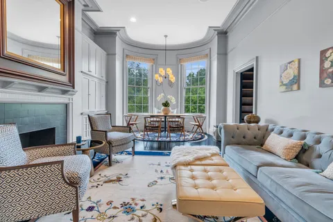$2,680,000 | 60 Commonwealth Avenue, Unit 7, Boston, MA 02116