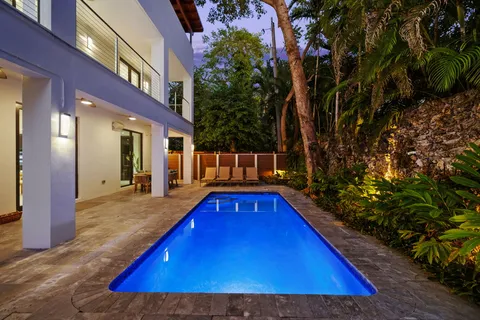 $4,950,000 | 3770 Kumquat Avenue, Miami, FL 33133