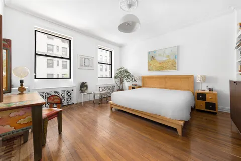 $1,495,000 | 190 Riverside Drive, Unit 2B | Upper West Side