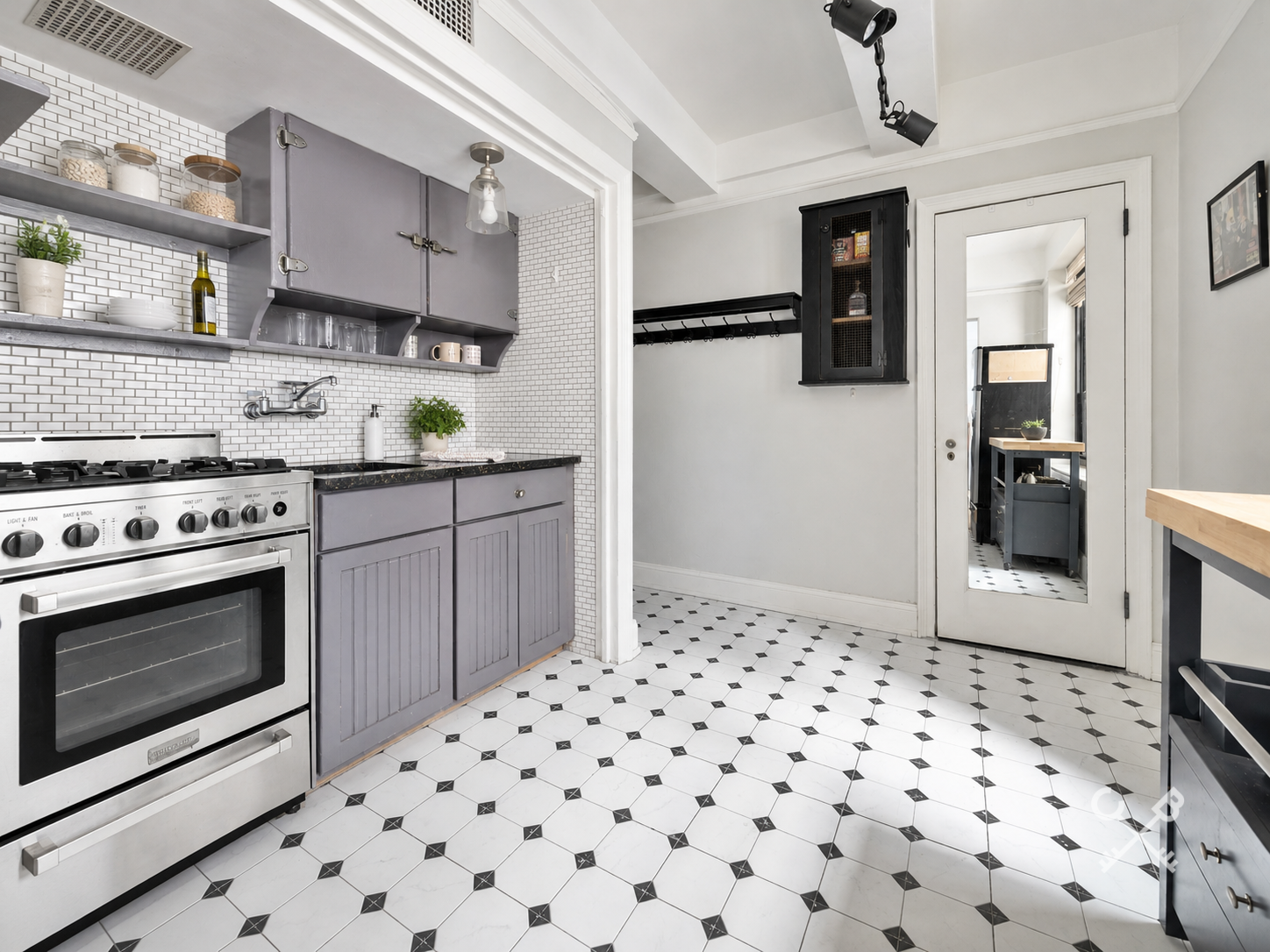 235 East 22nd Street, Unit 7P Manhattan, NY 10010 - Photo 3 of 12