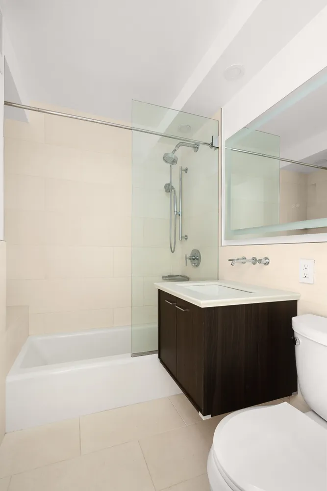 $625,000 | 75 Henry Street, Unit 23D | Brooklyn Heights