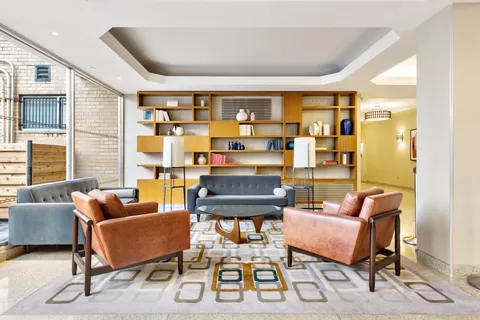$1,475,000 | 30 East 9th Street, Unit 1B | Greenwich Village