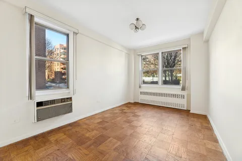 $399,999 | 3755 Henry Hudson Parkway West, Unit 3F | Riverdale