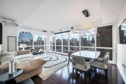 $3,195,000 | 2628 Broadway, Unit 15B | Upper West Side