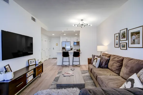 $3,500 | 2001 15th Street North, Unit 623, Arlington, VA 22201