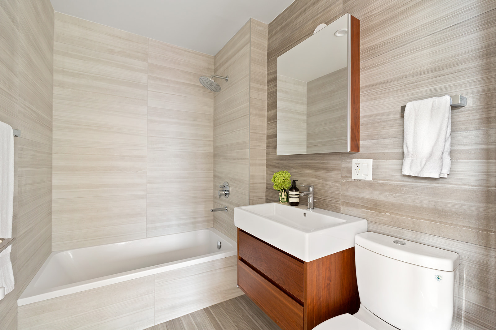 236 17th Street, Unit 4B Brooklyn, NY 11215 - Photo 4 of 10