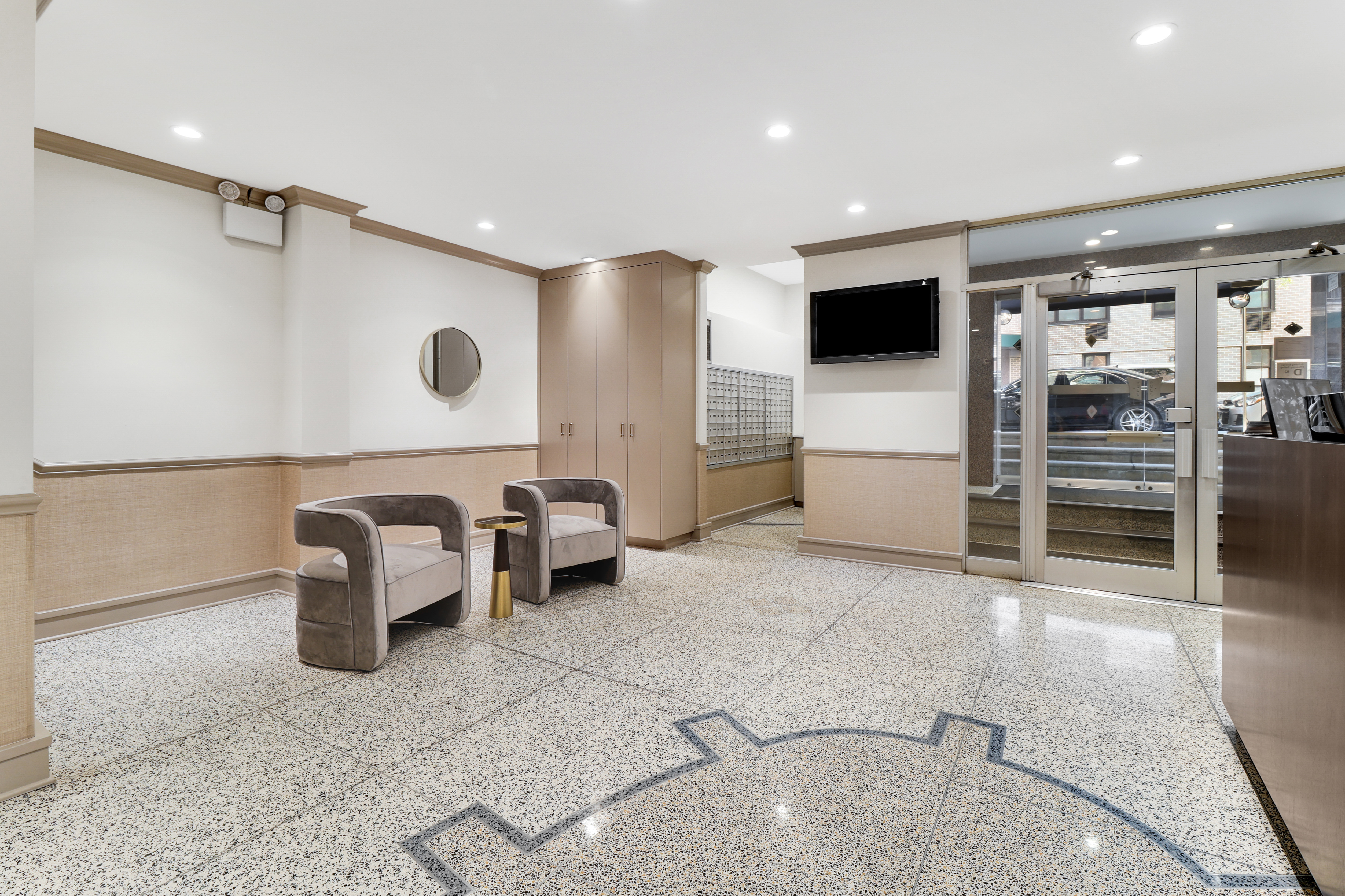 241 East 76th Street, Unit 6B Manhattan, NY 10021 - Photo 8 of 10