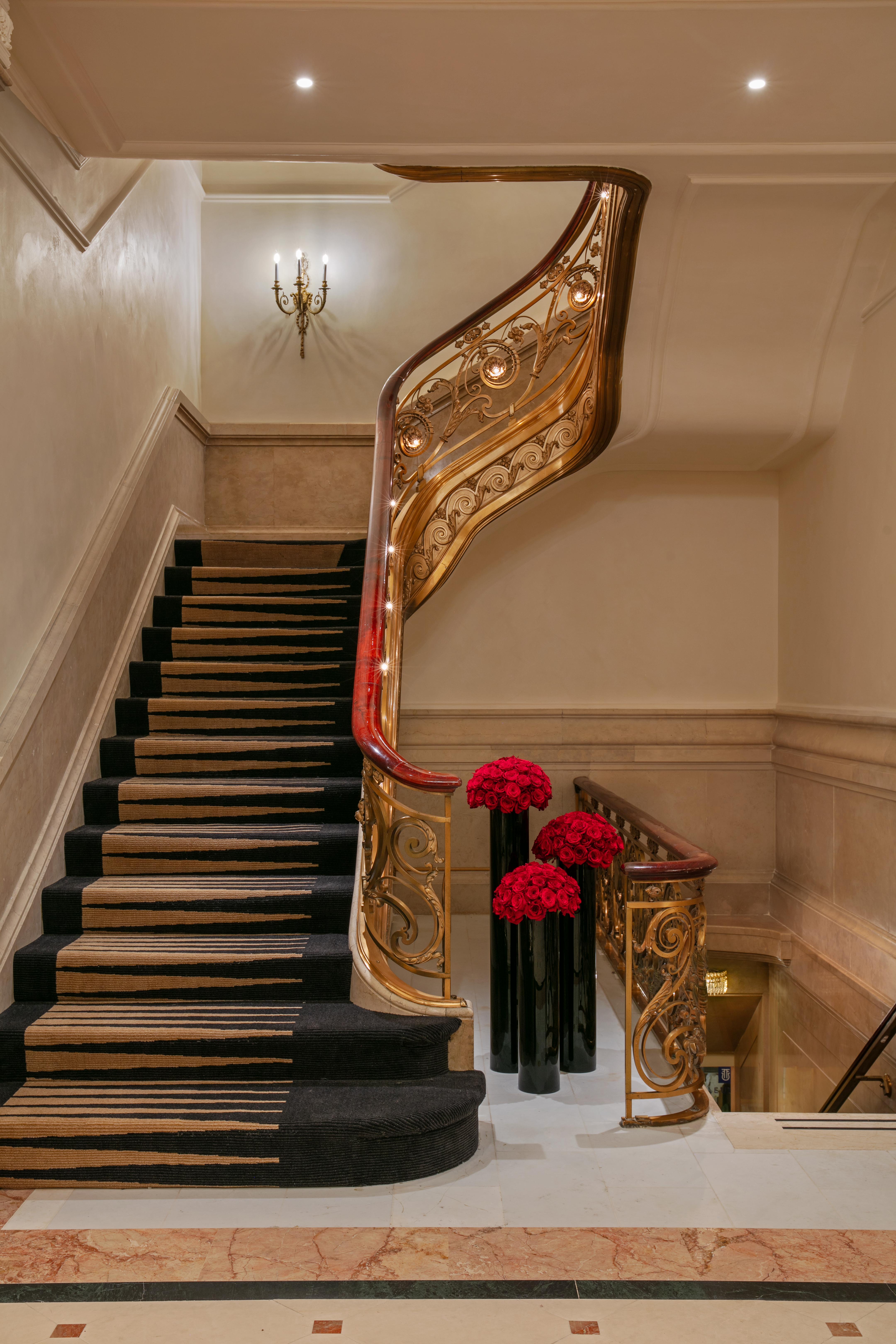 2 East 55th Street, Unit 1116 Manhattan, NY 10022 - Photo 13 of 14 a view of entryway