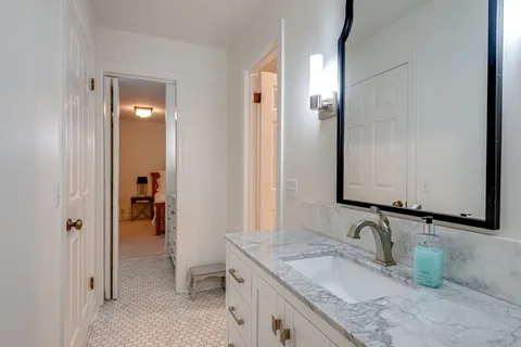 $3,200,000 | 510 Granny White Pike, Brentwood, TN 37027