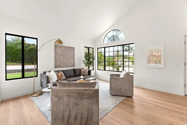 $949,000 | 1402 Broken Arrow Lane, Fallbrook, CA 92028