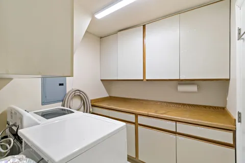 $3,000,000 | 616 Lakeview Way, Redwood City, CA 94062