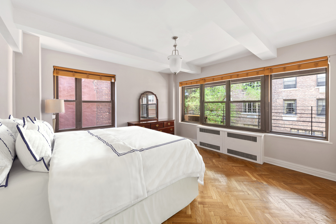 177 East 77th Street, Unit 5D Manhattan, NY 10075 - Photo 4 of 12