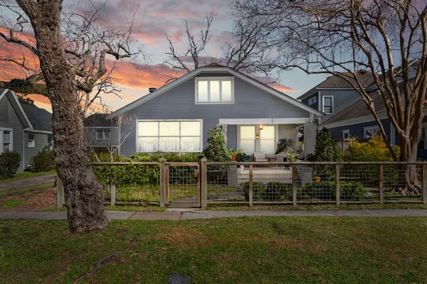 $6,000 | 1524 Columbia Street, Houston, TX 77008