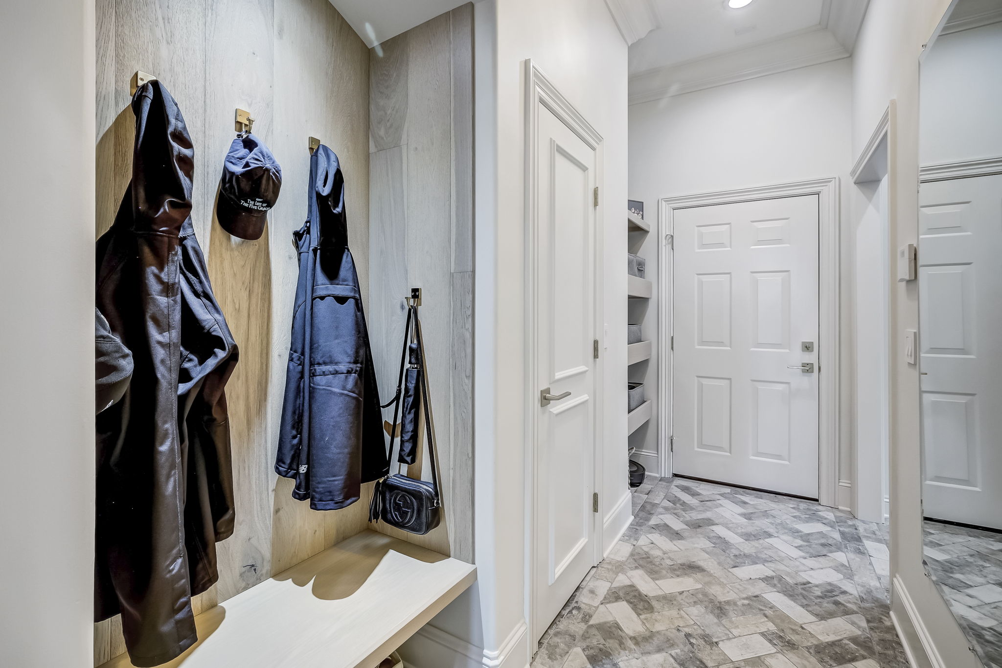24624 Harbour View Drive Ponte Vedra Beach, FL 32082 - Photo 81 of 186 a view of walk in closet with clothes