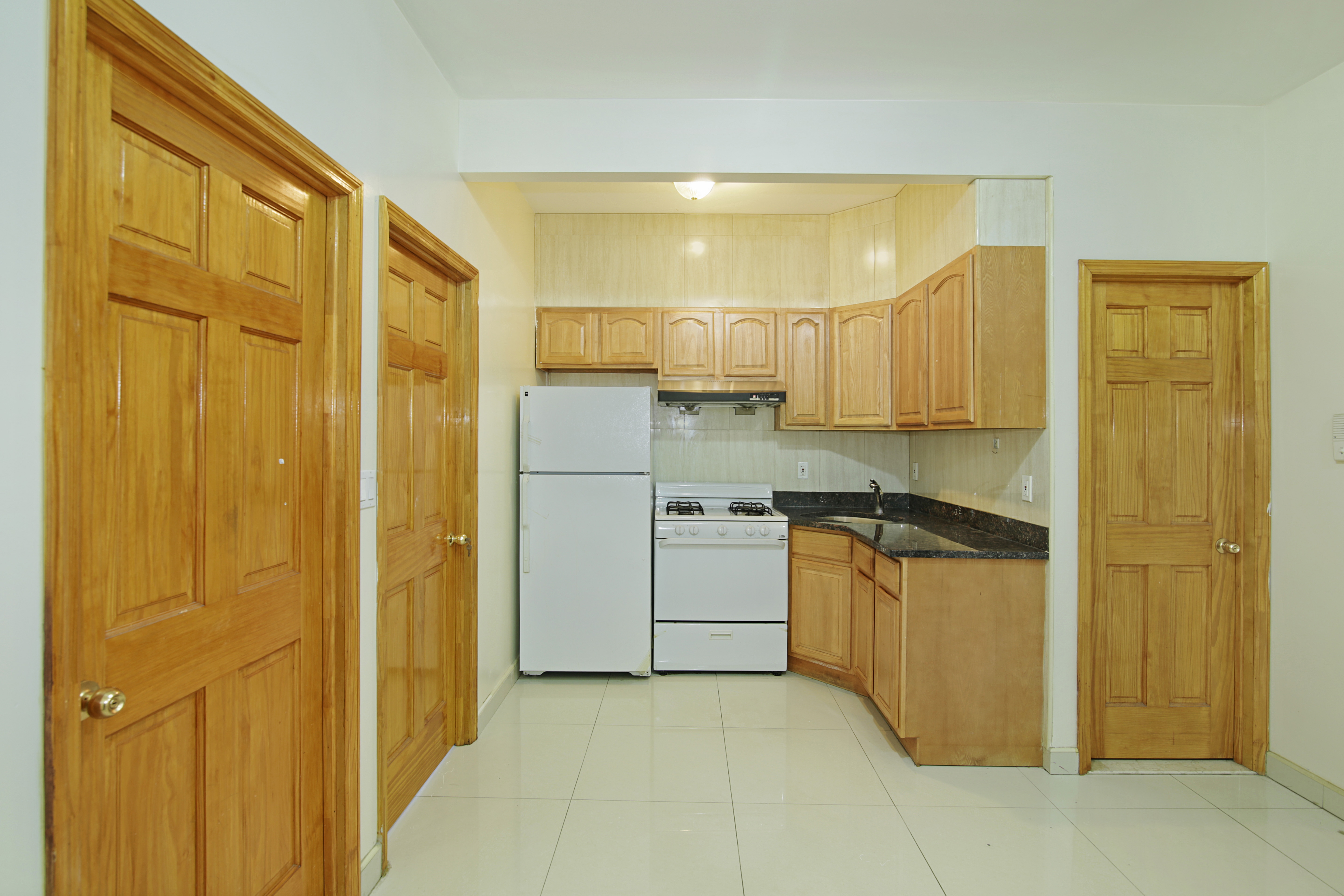 1395 Fulton Street, Unit 3R Brooklyn, NY 11216 - Photo 2 of 5