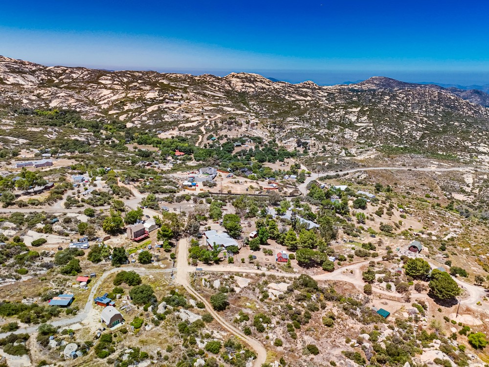 21038 Fog Ridge Alpine, CA 91901 - Photo 20 of 23