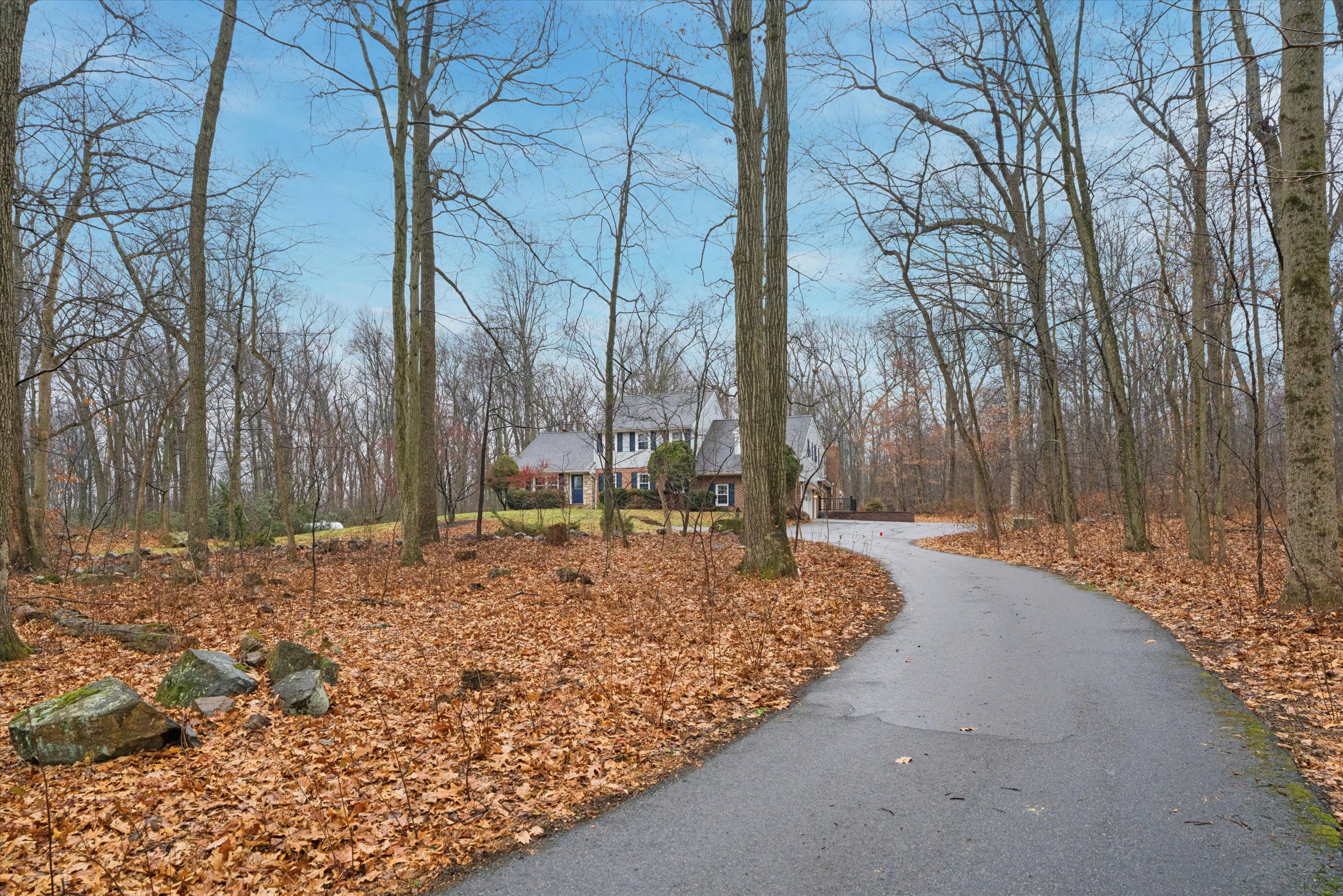 2435 St Peters Road Pottstown, PA 19465 - Photo 3 of 37