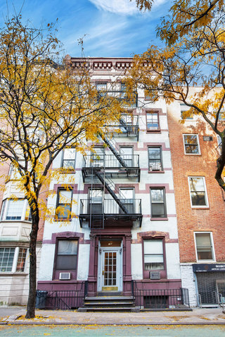 195 Prince Street, Unit 2W Manhattan, NY 10012 - Photo 9 of 9 front view of a building