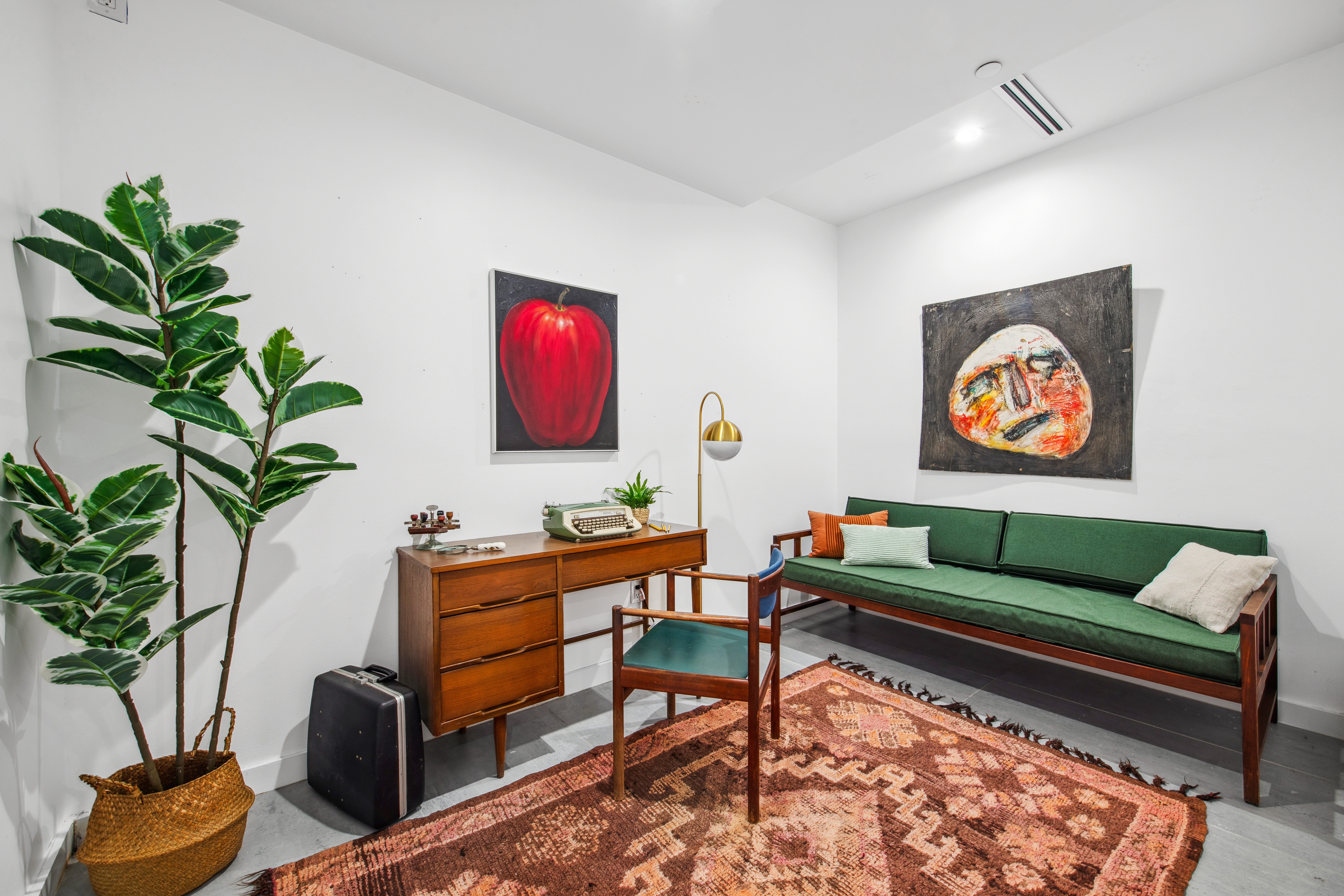 135 Johnson Avenue, Unit 1 Brooklyn, NY 11206 - Photo 4 of 9