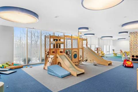 $2,650,000 | 50 Bridge Park Drive, Unit 21D | Brooklyn Heights