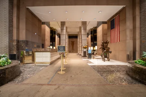 $1,450,000 | 330 East 38th Street, Unit PHB | Murray Hill