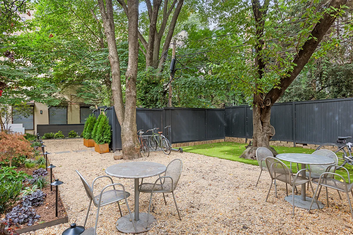 527 Atlantic Avenue, Unit A Brooklyn, NY 11217 - Photo 11 of 17