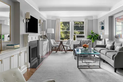 $3,300,000 | 327 Central Park West, Unit 2B | Upper West Side