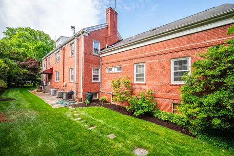 $2,000,000 | 4201 43rd Street Northwest, Washington, DC 20016