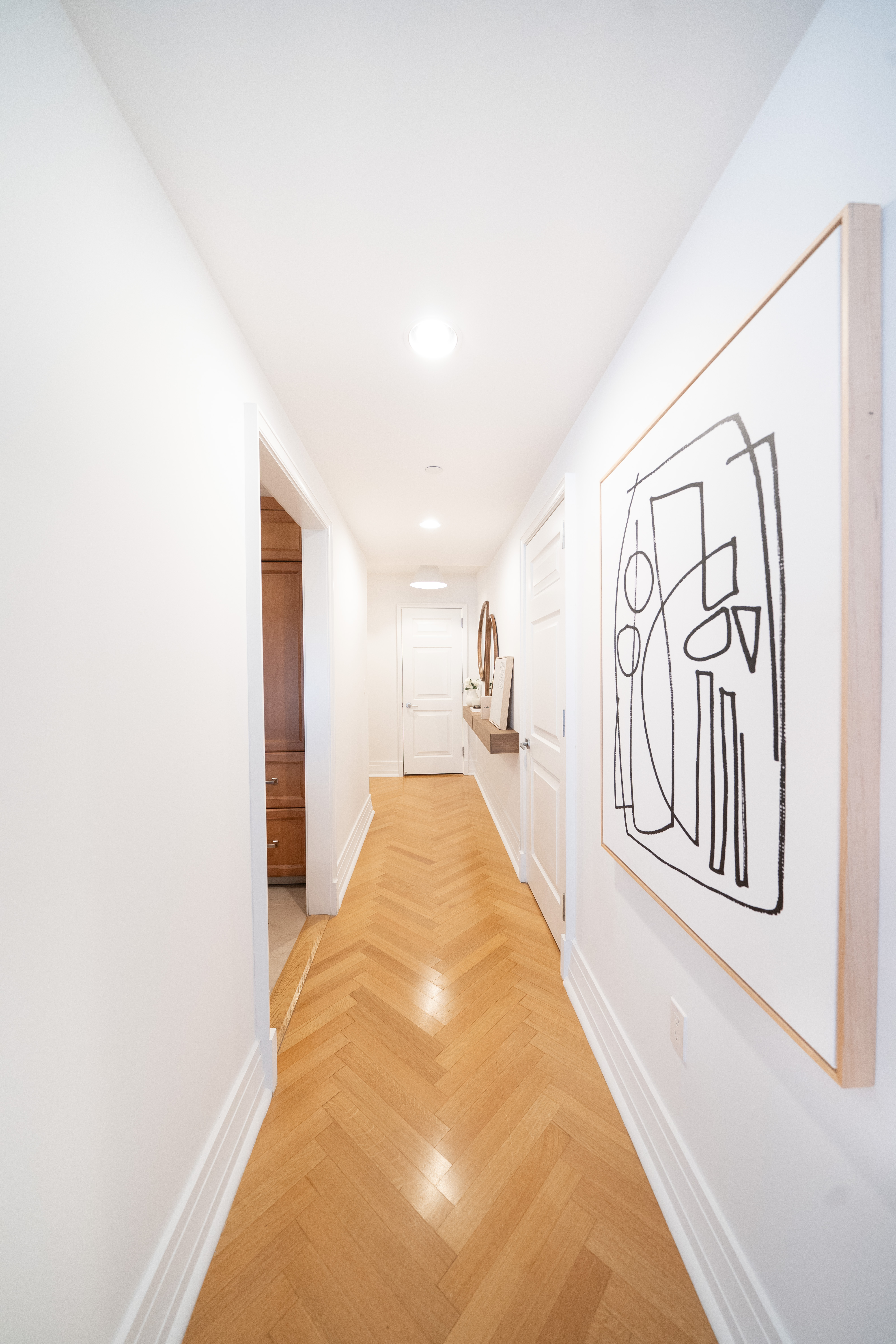 205 East 85th Street, Unit G10 Manhattan, NY 10028 - Photo 3 of 27 a view of entryway