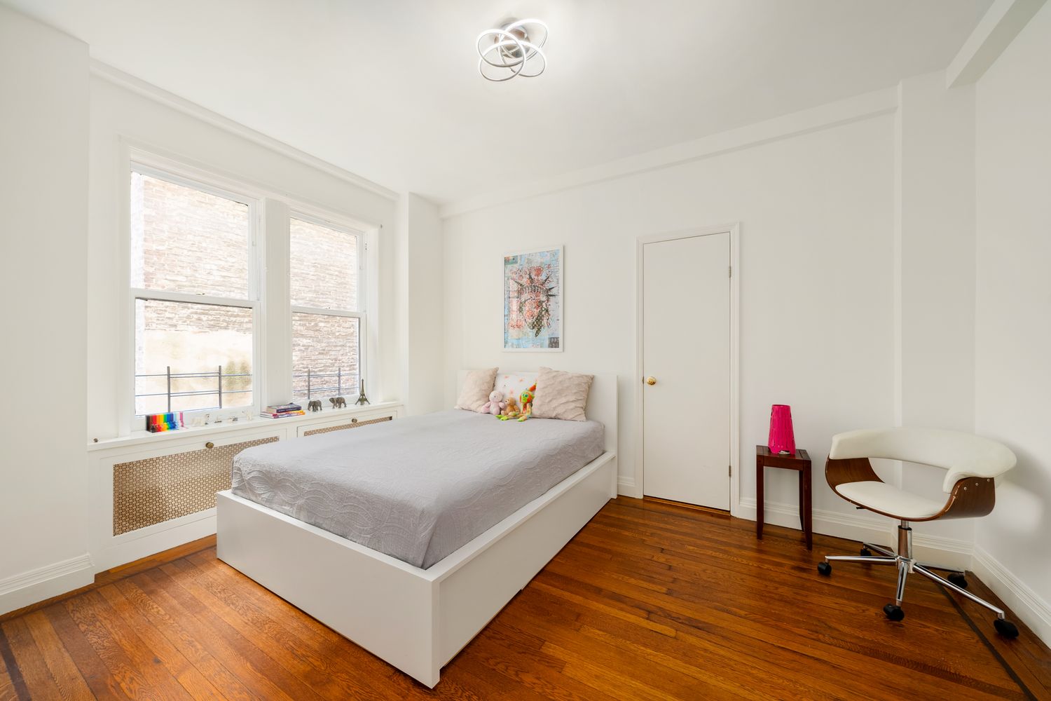 $1,900,000 | 106 East 85th Street, Unit 5S | Upper East Side