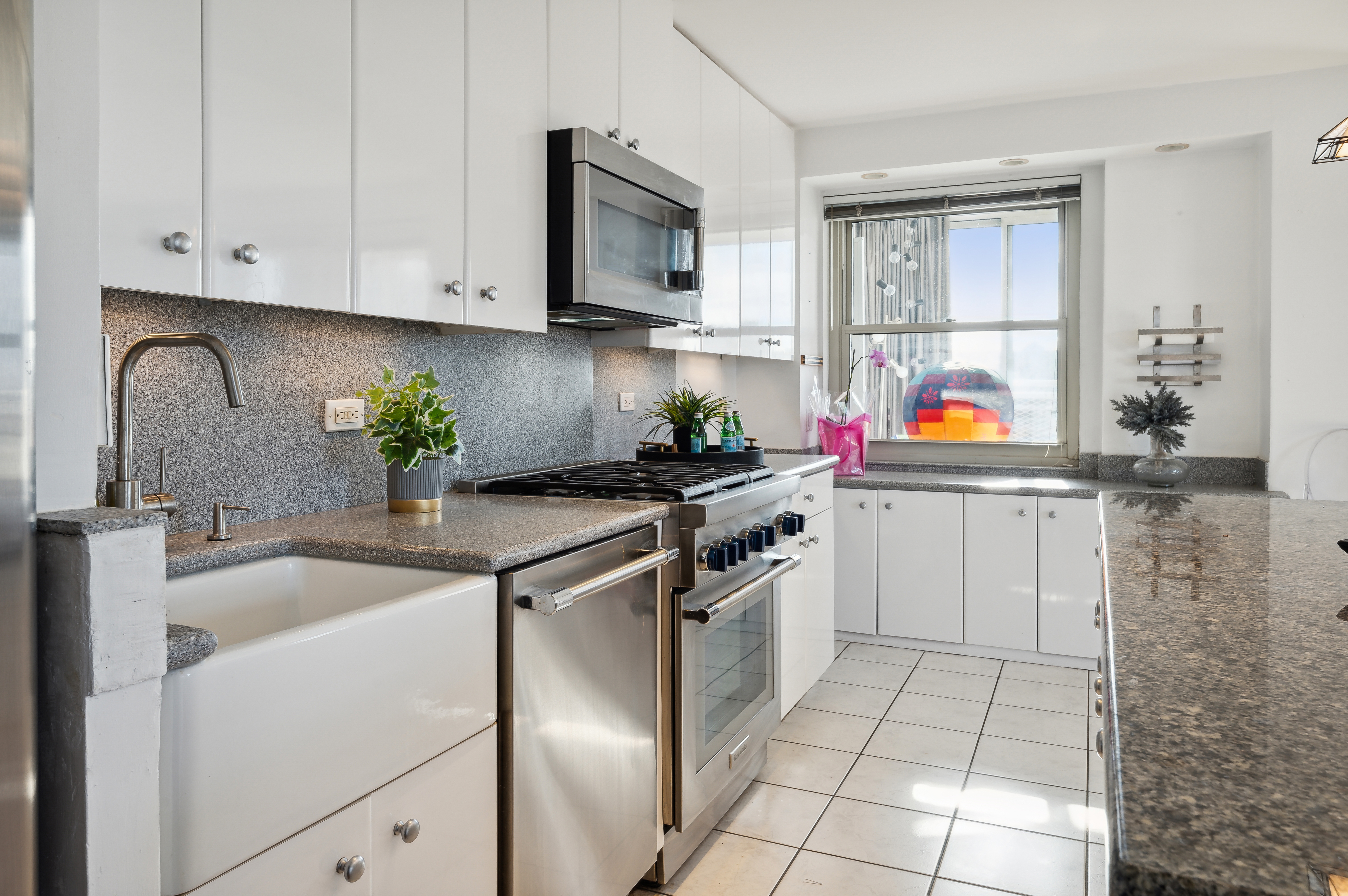 549 West 123rd Street, Unit 20G Manhattan, NY 10027 - Photo 3 of 18