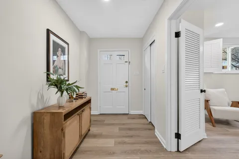 $1,350,000 | 6813 Winterberry Lane, Bethesda, MD 20817