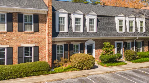 $325,000 | 7 Scotland Place Northwest, Atlanta, GA 30318
