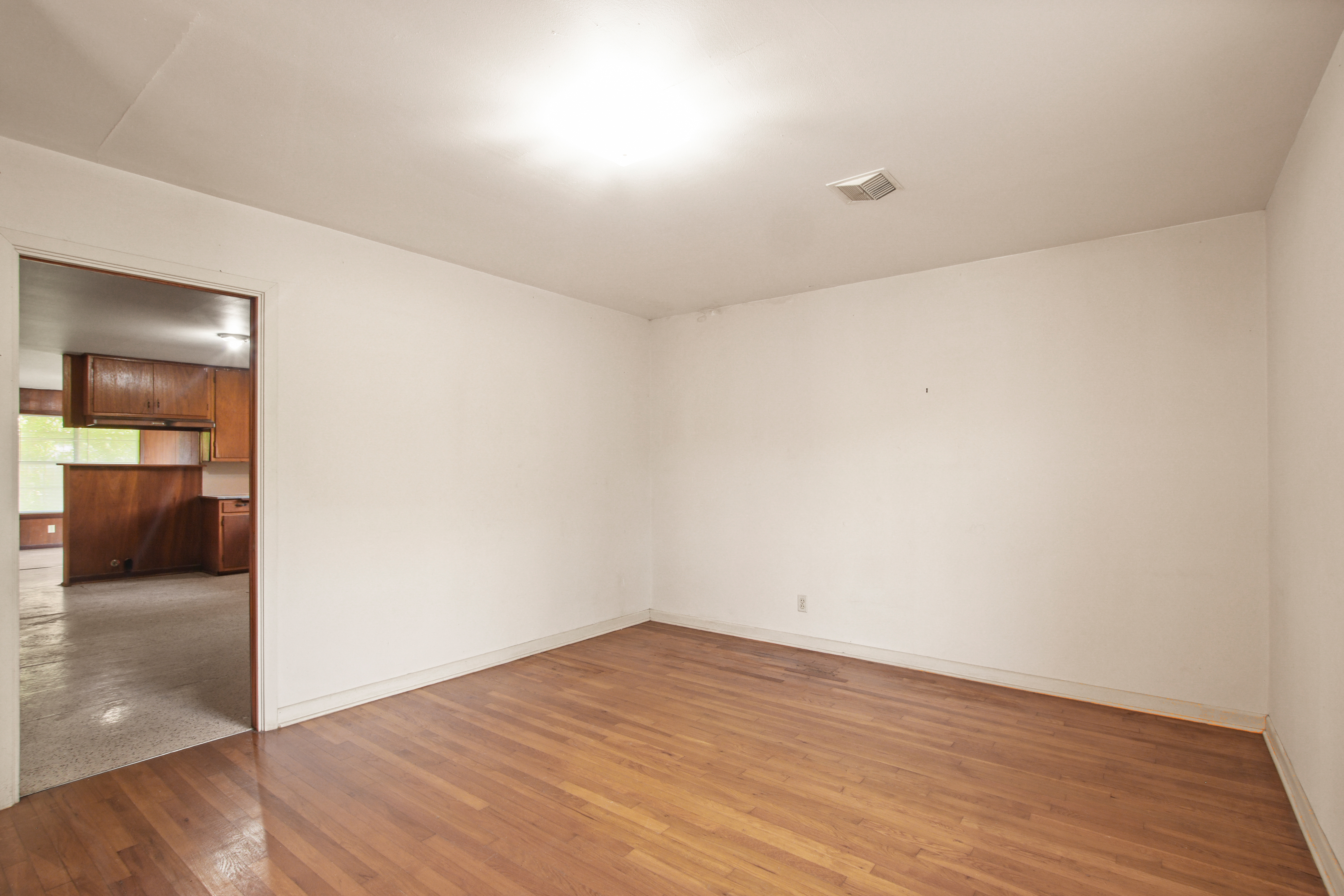 1007 Kimbro Street Taylor, TX 76574 - Photo 19 of 34