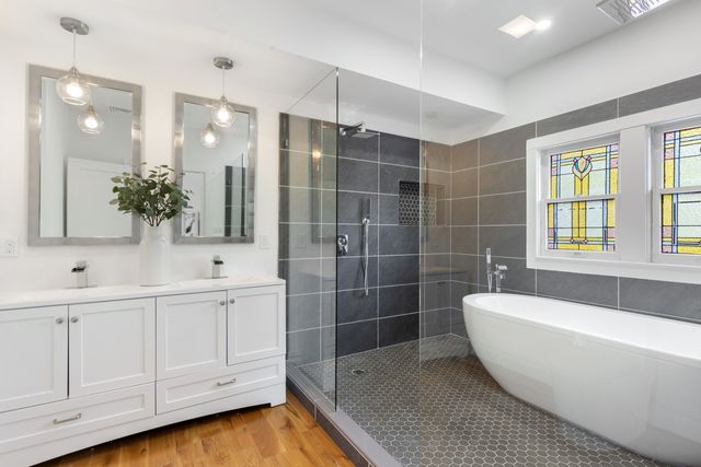 $2,795,000 | 542 East 24th Street | South Midwood