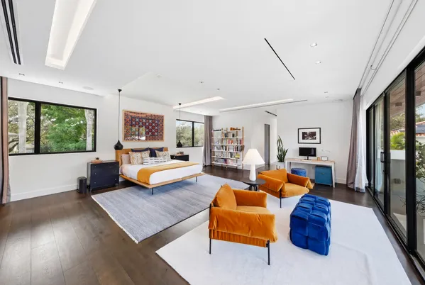 $8,888,000 | 229 Ridgewood Road, Miami, FL 33133