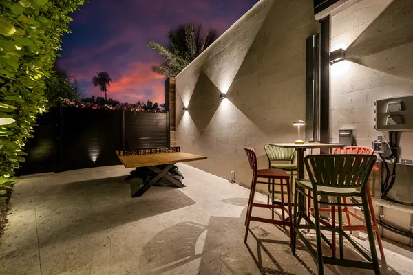 $4,900,000 | 967 Northeast 78th Street, Miami, FL 33138