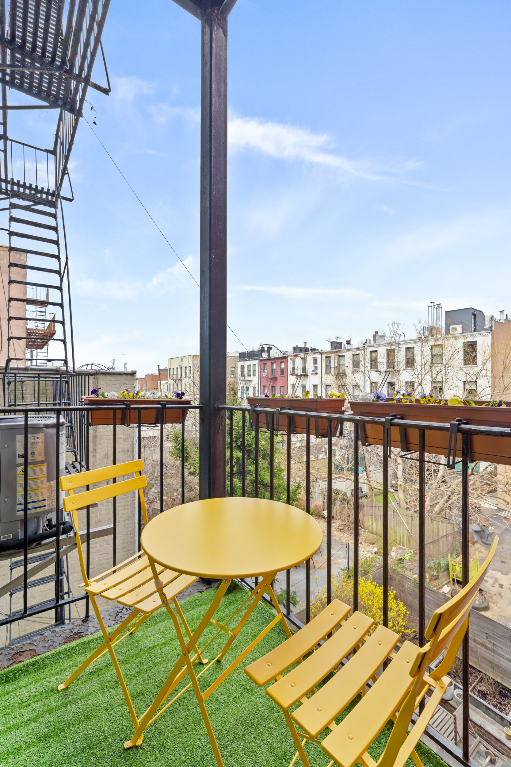 31 1st Place, Unit 3 Brooklyn, NY 11231 - Photo 9 of 11 a balcony with chairs and city view