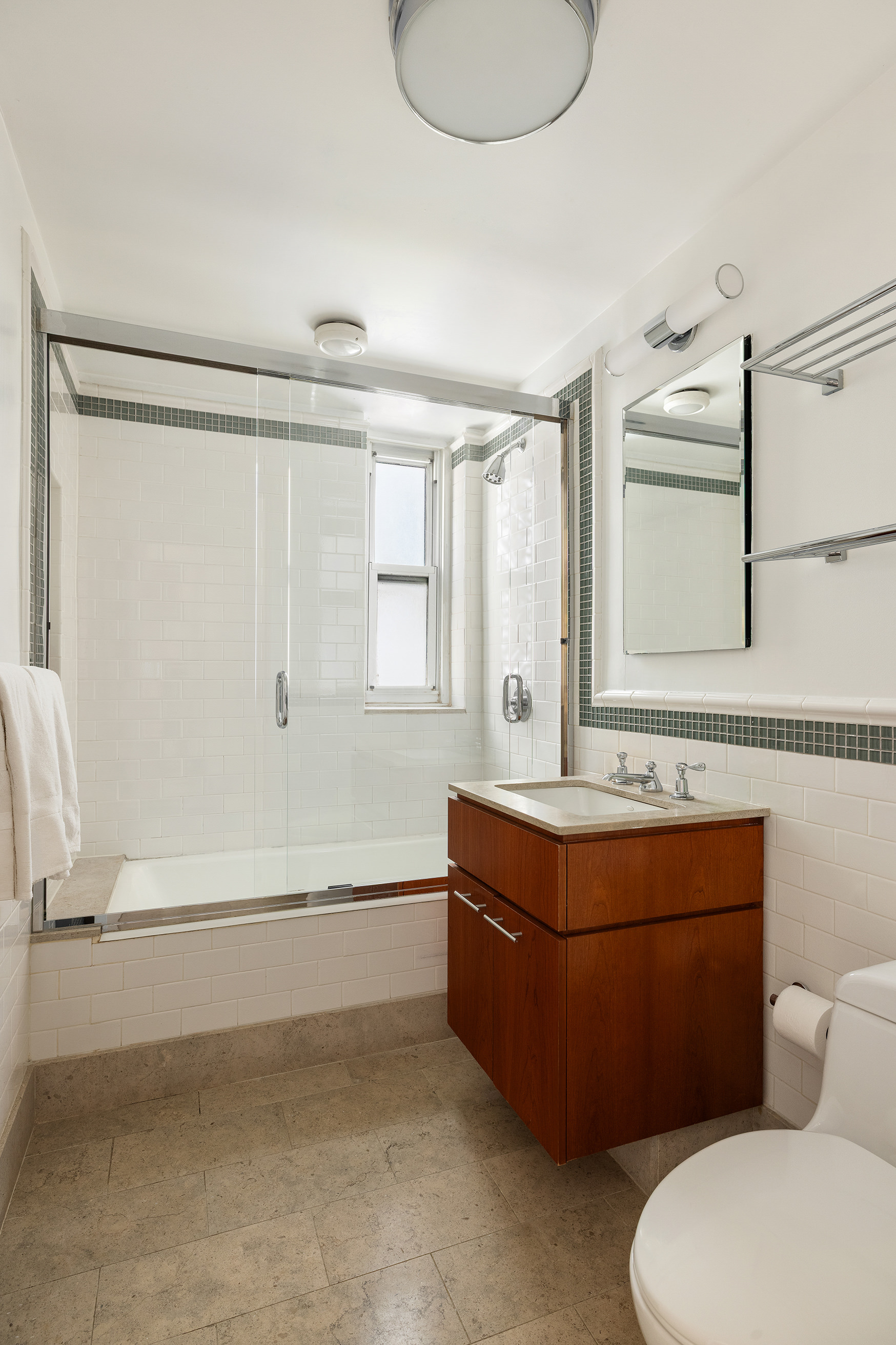170 East 77th Street, Unit 6A Manhattan, NY 10075 - Photo 10 of 17 Gallery Image 10