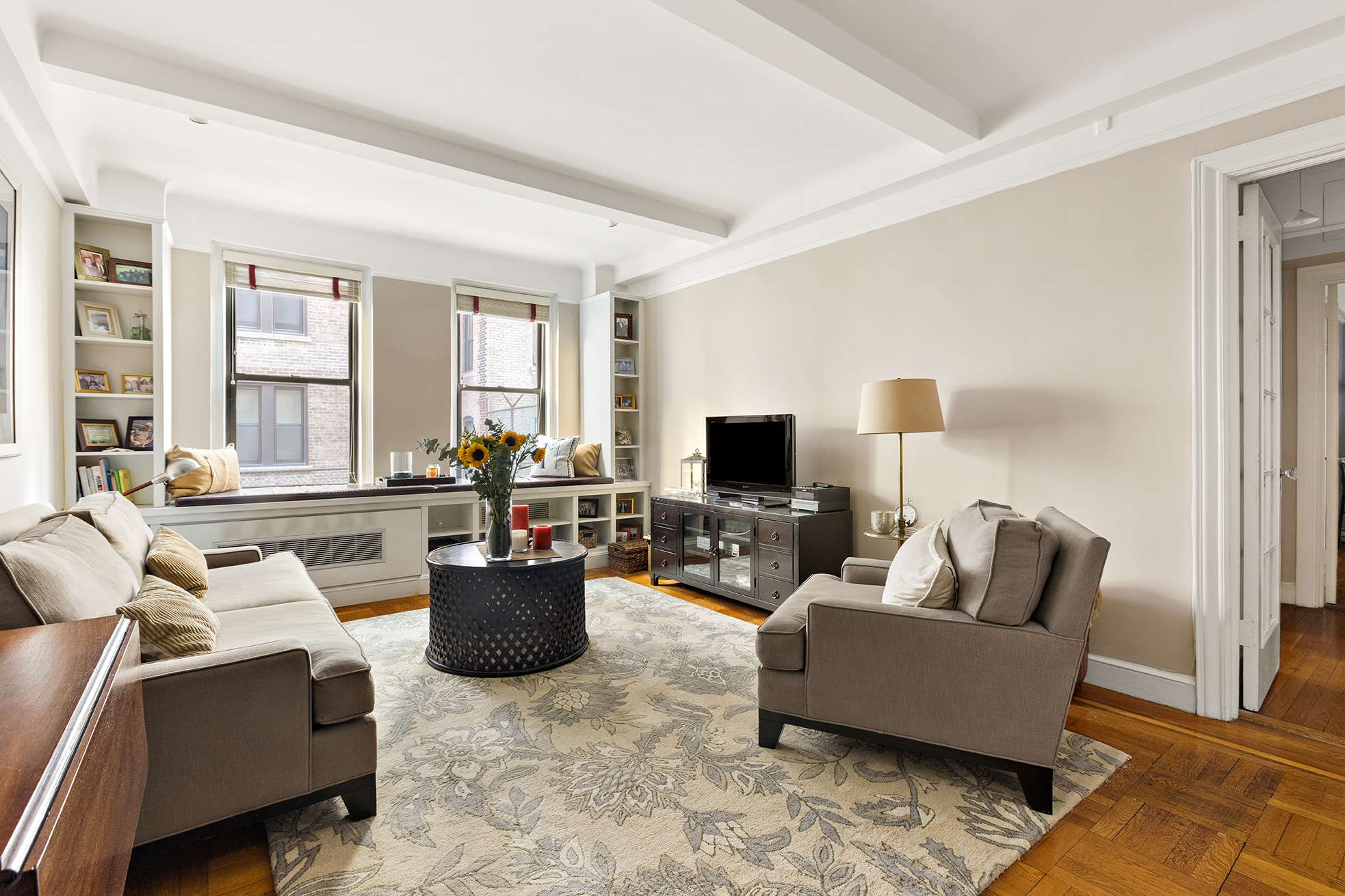 18 West 70th Street, Unit 1D Manhattan, NY 10023 - Photo 1 of 12